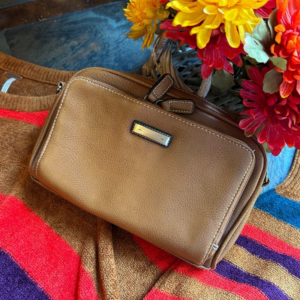 Pebbled Faux Leather Crossbody Bag and Clutch - Picture 7 of 14